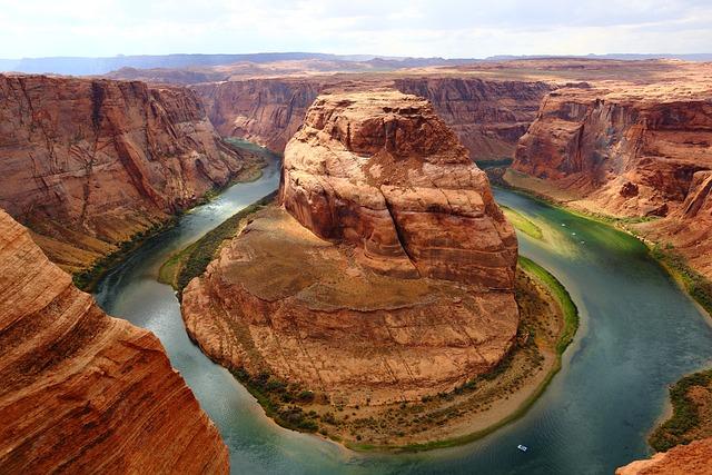 Do tamanho do Grand Canyon: como vales se formaram na Lua em poucos minutos