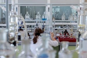 Não é apenas para comer: carne de laboratório pode ajudar na medicina